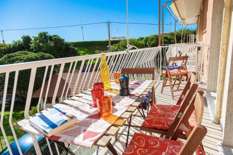 Rental apartment with patio | City view — photo 3