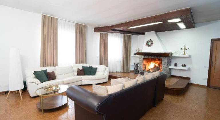 Villa with 4 rooms for 13 persons — photo 2