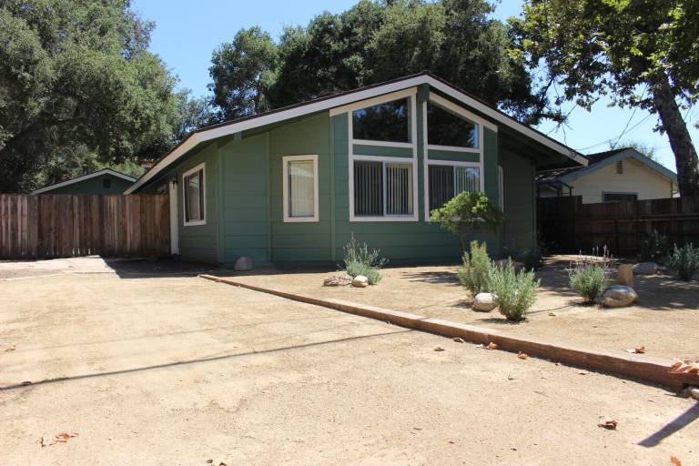 Children-friendly house with garden | Dogs allowed in Ventura, CA