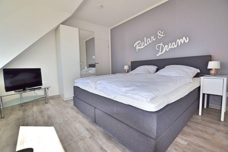 Rental apartment with 3 rooms for 5 persons — photo 4