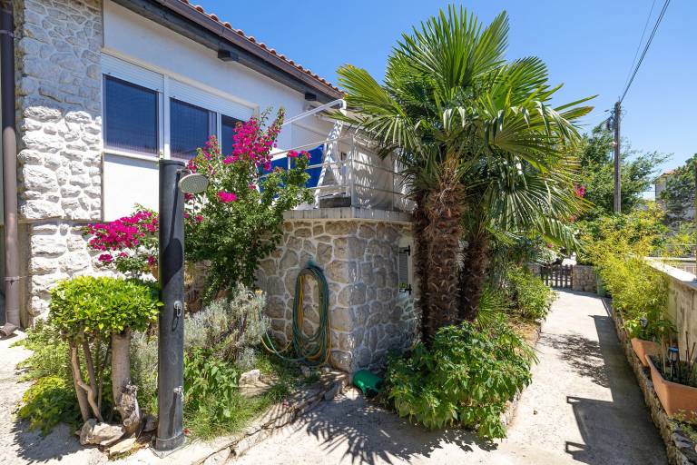 Fully equipped nice house with garden, grill & patio | Beach view | Suitable for remote work | Dogs allowed — photo 4