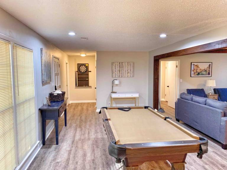 Modern 3BR Family Retreat • Pool Table • Fire Pit • Pets Welcome in Decatur, AL