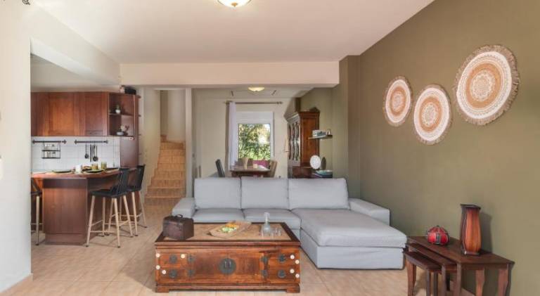 Fully equipped spacious rental apartment with patio | Suitable for remote work | Pets allowed — photo 2