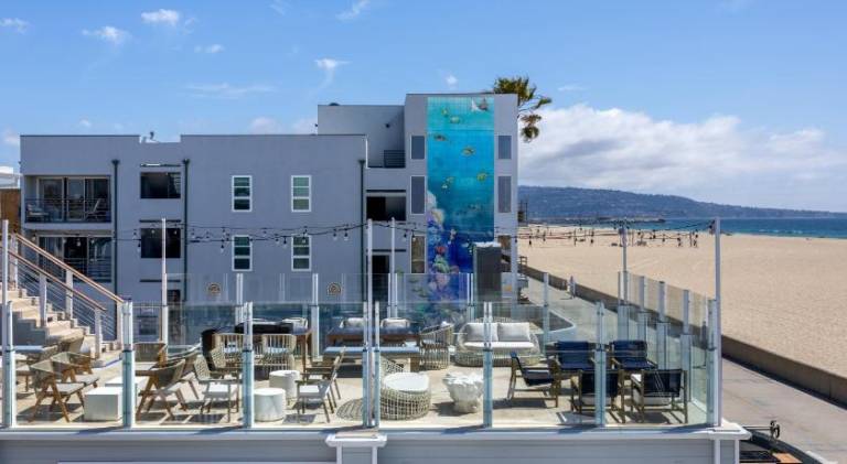 Sea Sprite Beach Club — photo 4