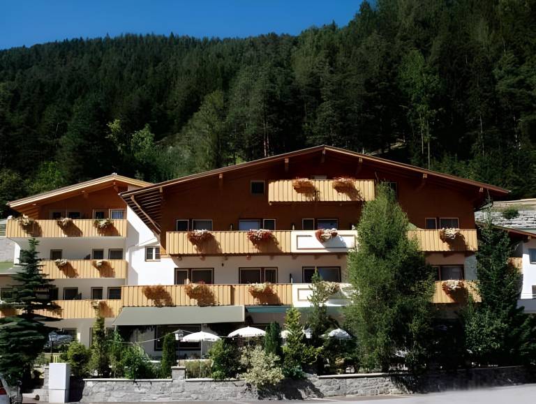 Hotel Pettneuerhof in Pettneu am Arlberg