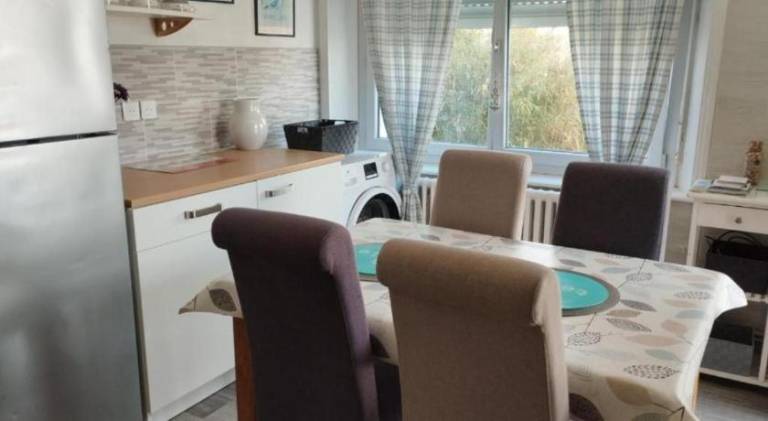 Wonderful holiday apartment with patio & yard | Pet-friendly — photo 2