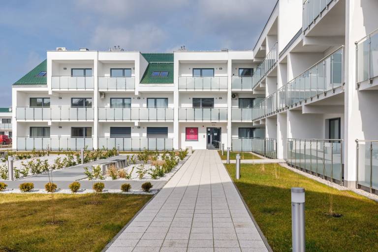 Holiday apartment with yard — photo 3