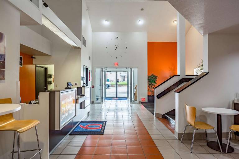 Motel 6 Bozeman, MT — photo 2