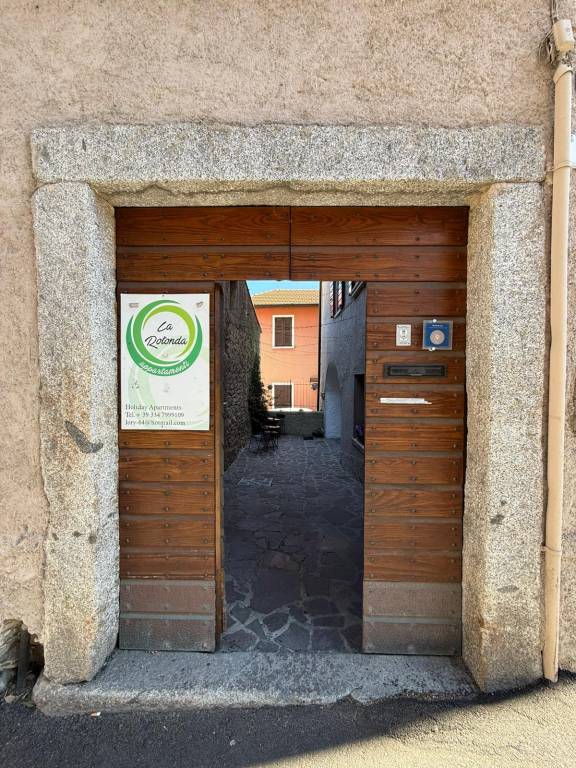 Holiday apartment with patio & garden | Dogs allowed — photo 2