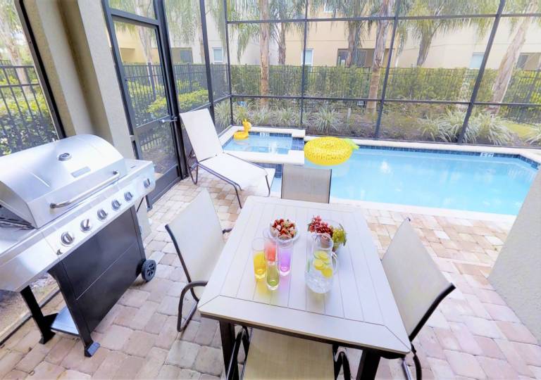 Fully equipped vacation home with garden, grill & hot tub | Pet-friendly — photo 3