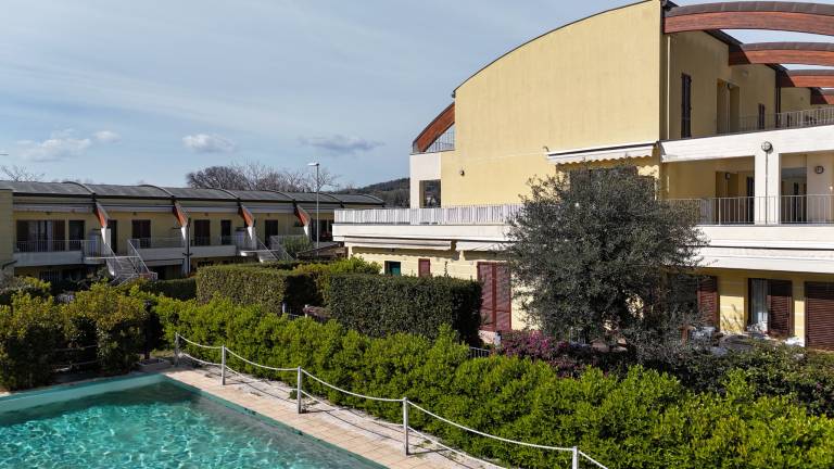 Family-friendly charming apartment with pool & terrace | Dogs allowed in Camerano