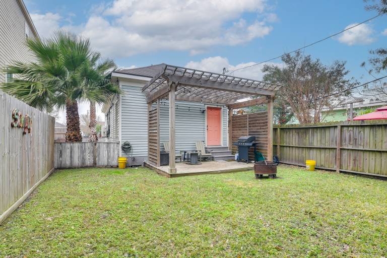 1 Mi to Dtwn Galveston! Home w/ Pet-Friendly Yard — photo 4