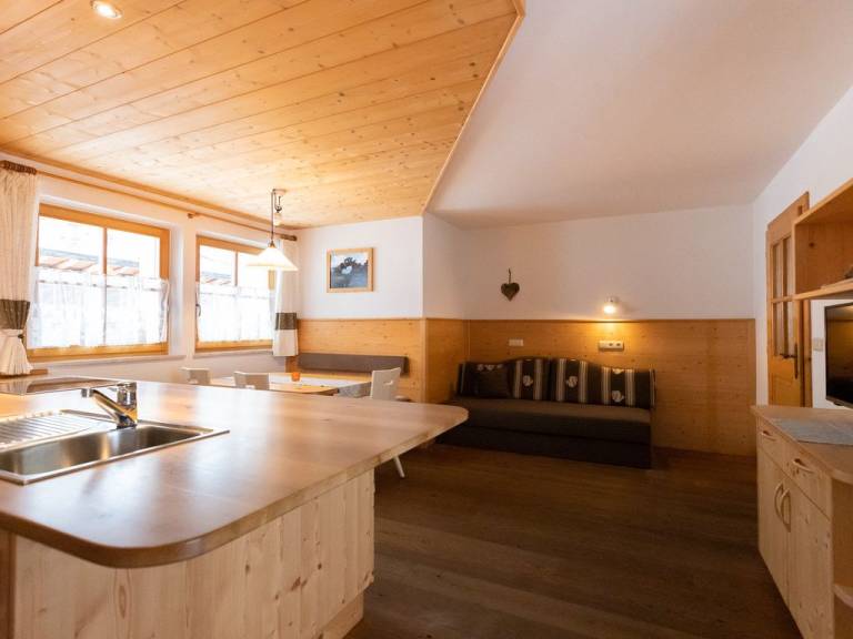 Ferienwohnung in Flaas, Zona Artigianale Meltina für max. 5 Personen Ferienwohnung in Flaas, Zona Artigianale Meltina für max. 5 Personen