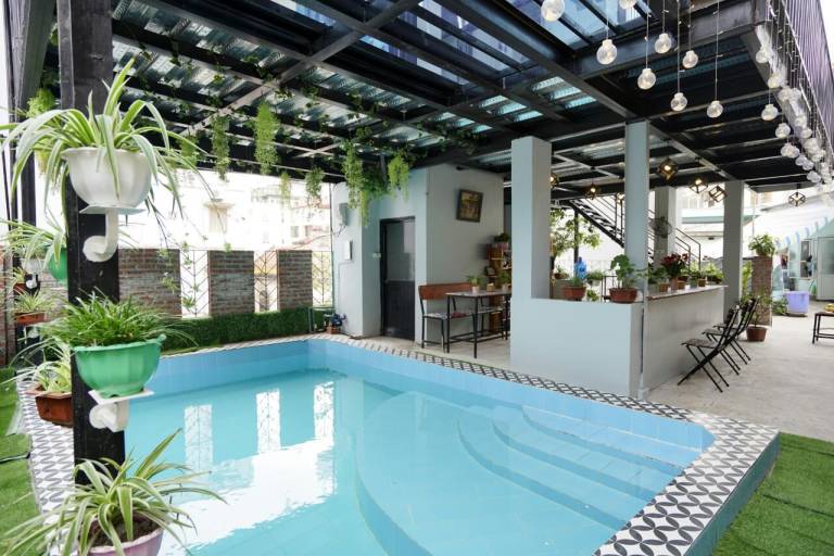 Vacation home with pool — photo 3