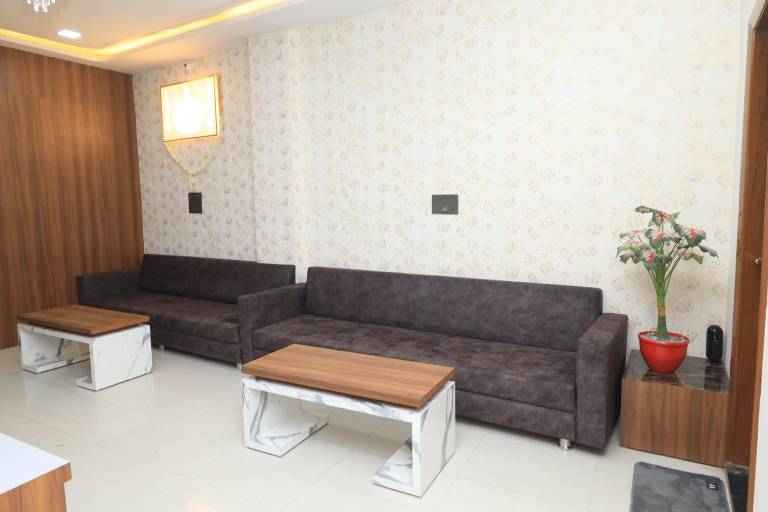 Hotel gaurvi inn