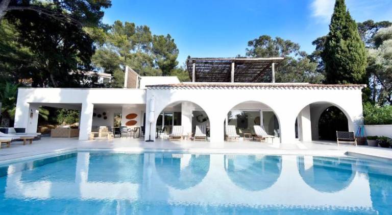 Villa with private pool, garden & BBQ | Perfect for remote work in Cavalaire-sur-Mer