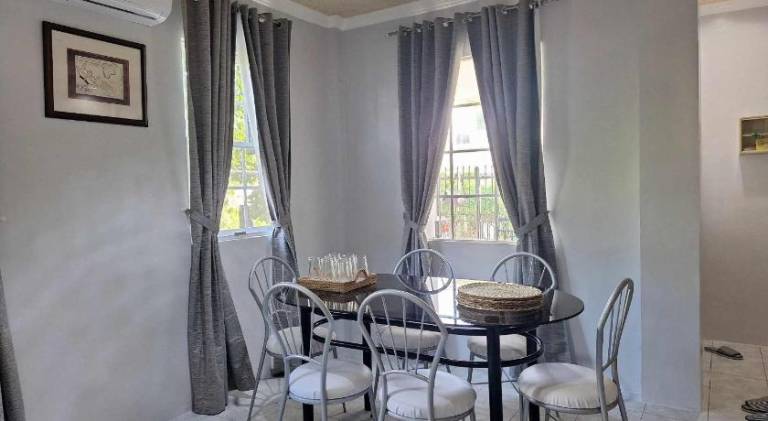 80 m&sup2; Ferienwohnung