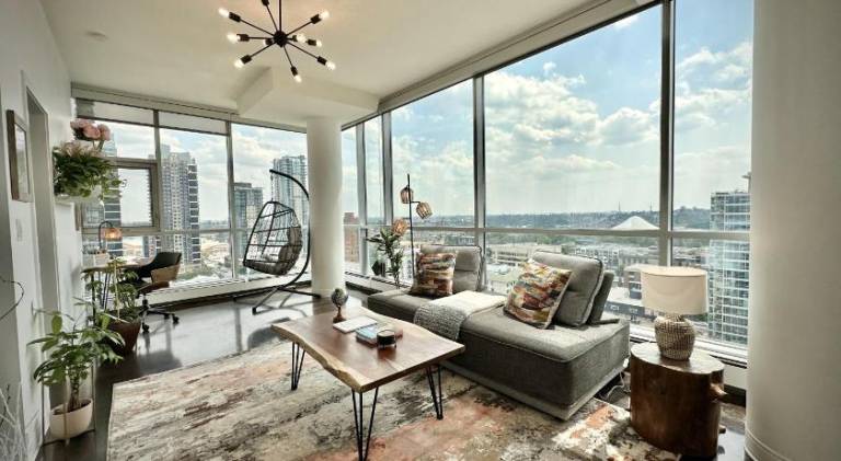 Holiday apartment with terrace in Calgary, AB