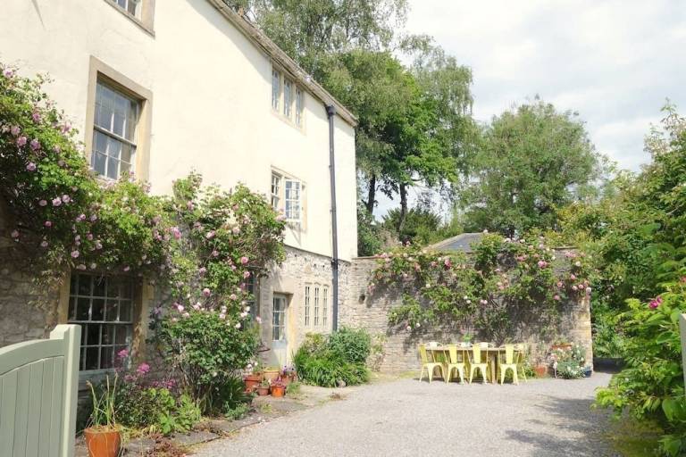 House Bowlish