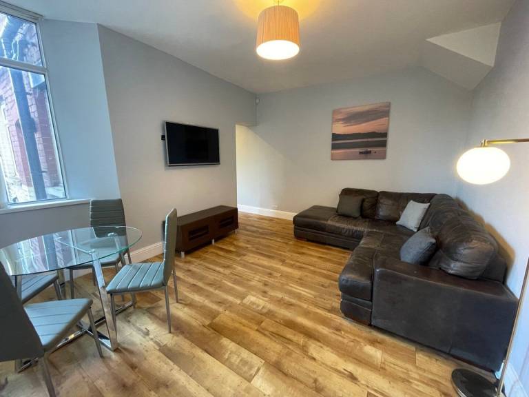 Apartment Middleton
