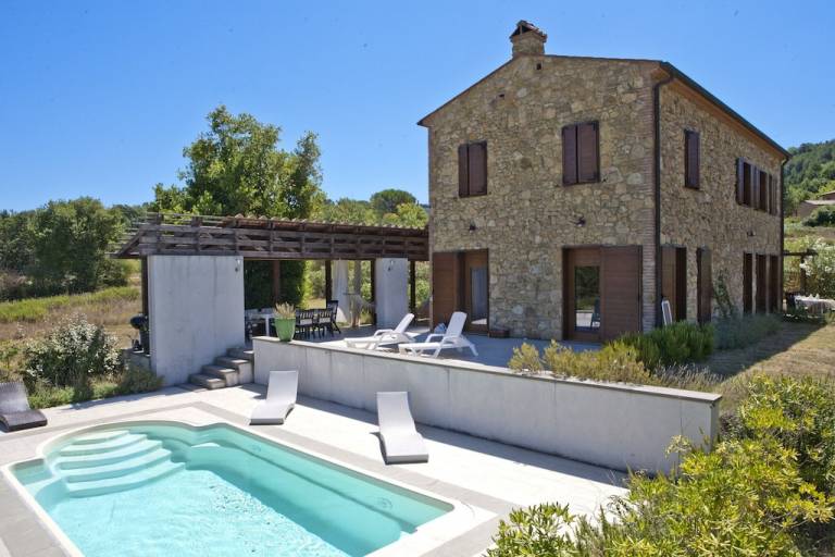 Villa Montescudaio