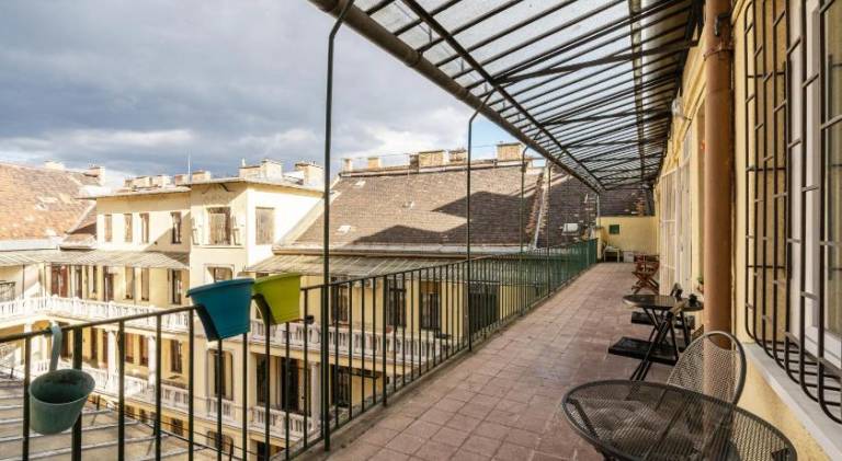 Apartment | Next to Great Market Hall | Perfect for remote work — photo 5