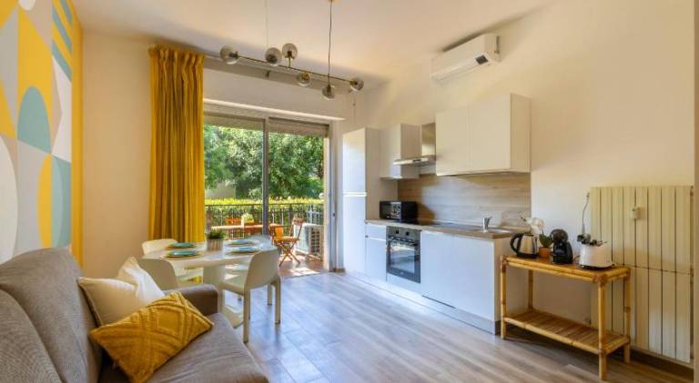 Lovely apartment with terrace | Dogs allowed in Diano Marina