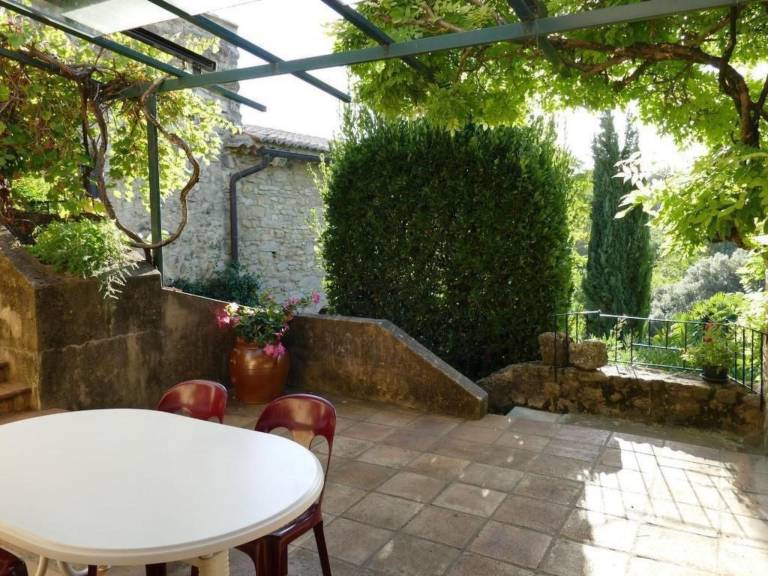 Vacation home with pool, terrace & yard | Nature view — photo 4