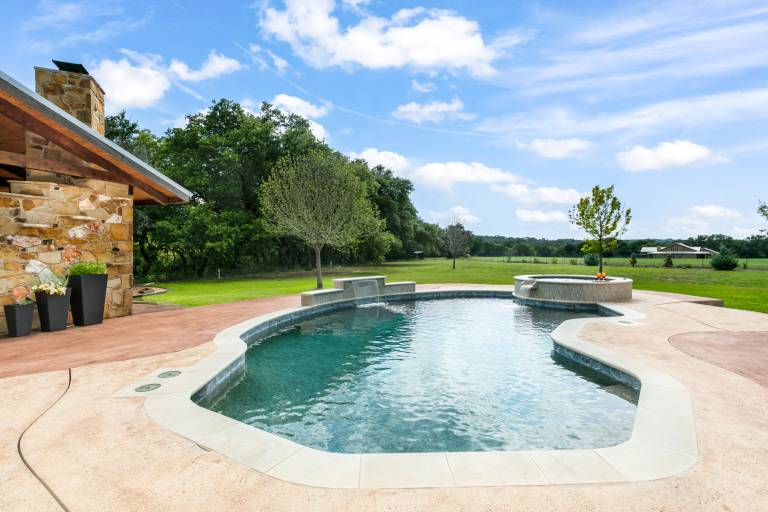 Vacation home with barbecue, jacuzzi & private pool — photo 2
