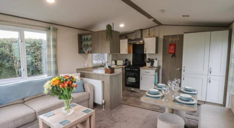 House with 2 rooms for 4 persons — photo 4