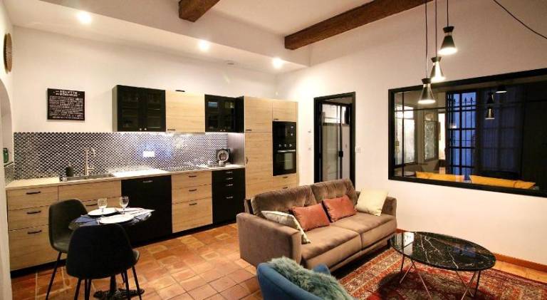 Apartment with 1 room for 2 persons in Pézenas