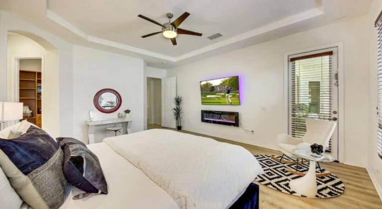 Vacation home with pool & hot tub — photo 2