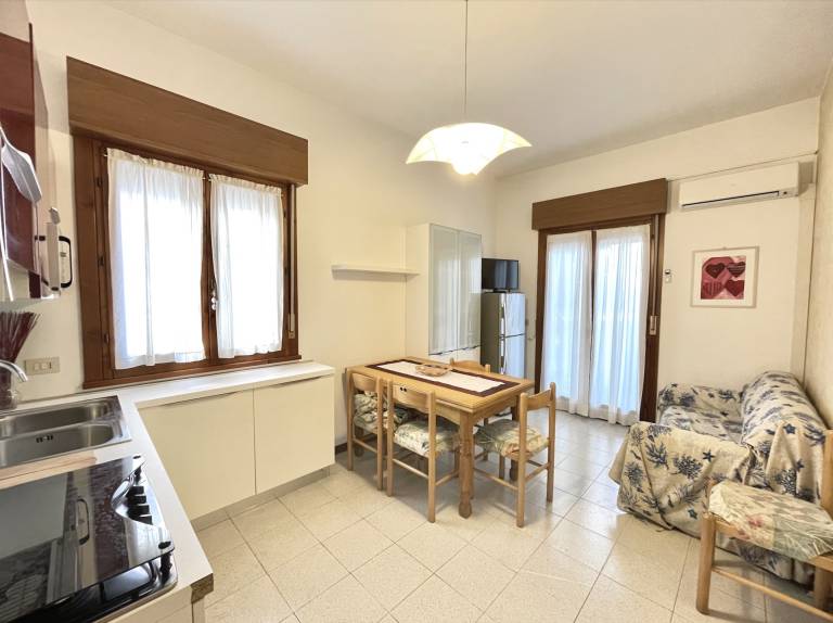 Apartment with 2 rooms for 6 persons — photo 2