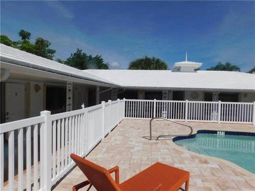 Dolphin Isles Resort — photo 3