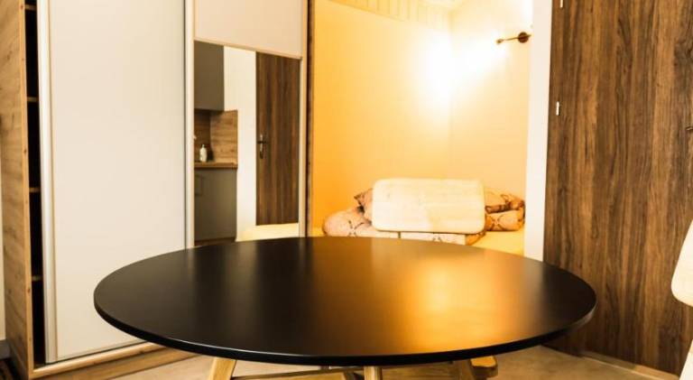Holiday apartment with patio & yard — photo 2