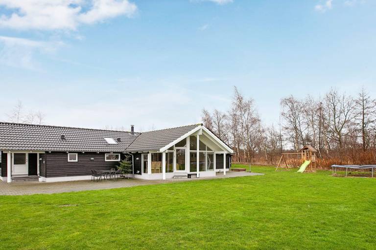 Ferienhaus in Marielyst, Væggerløse Sogn f&uuml;r max. 12 Personen