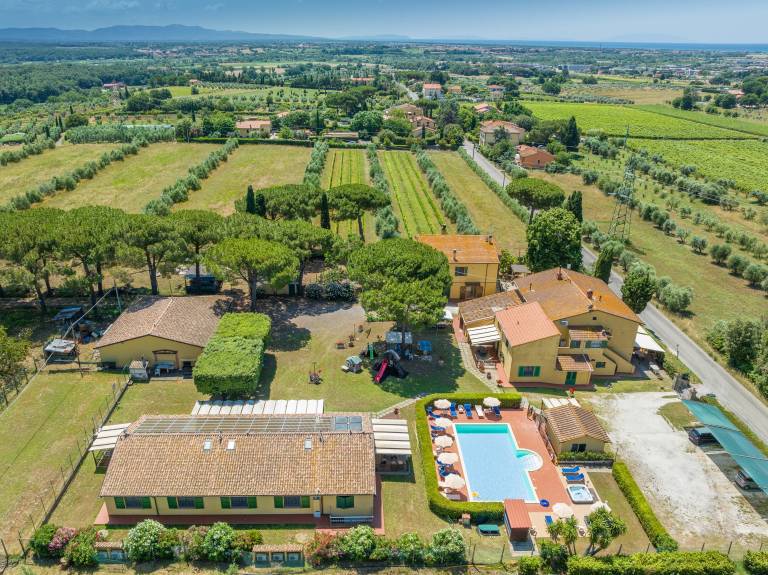 Farmhouse "Il Pino - Olivo" with Shared Pool, Private Terrace & Wi-Fi — photo 4