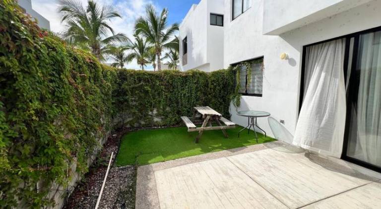 House with pool | Pets are welcome — photo 4