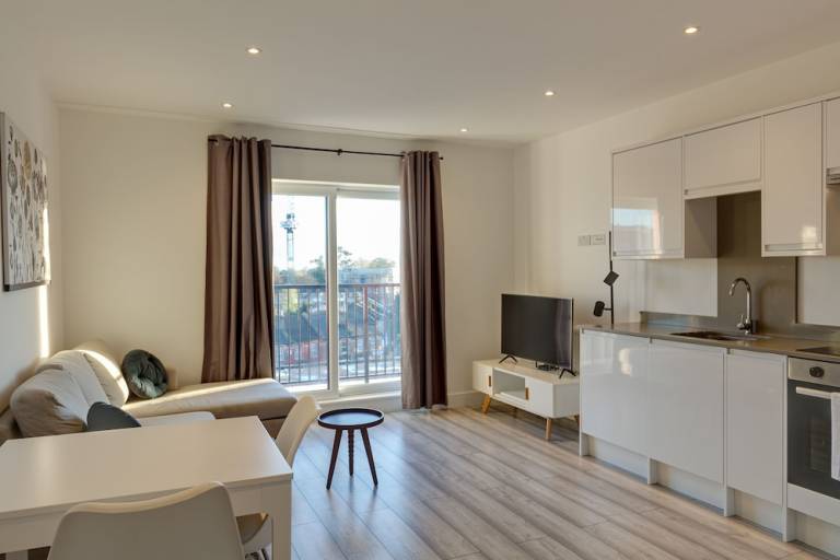 Apartment  Hayes