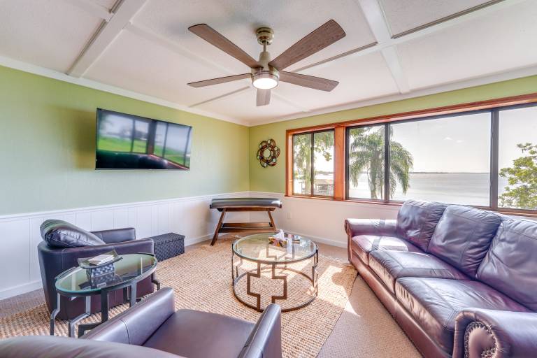 Dora Canal Views & Shared Dock: Apt in Tavares! — photo 2