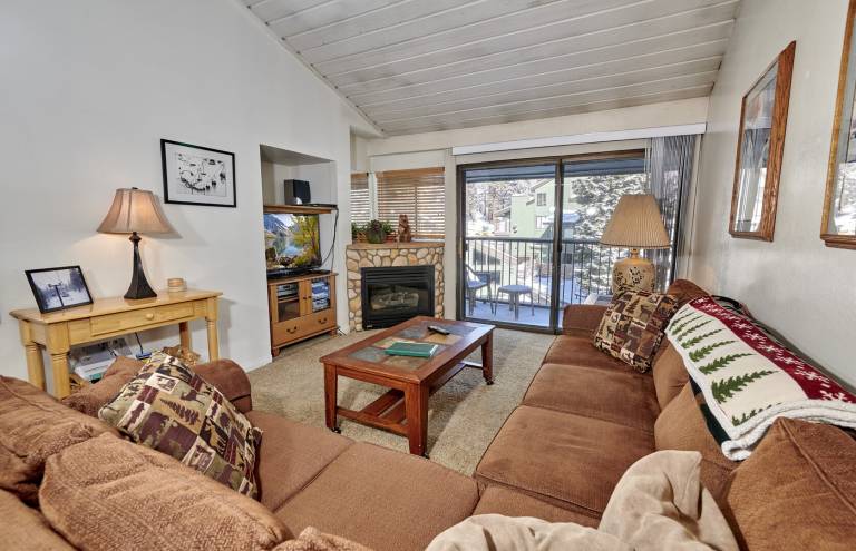 Condo with private pool in Mammoth Lakes, CA
