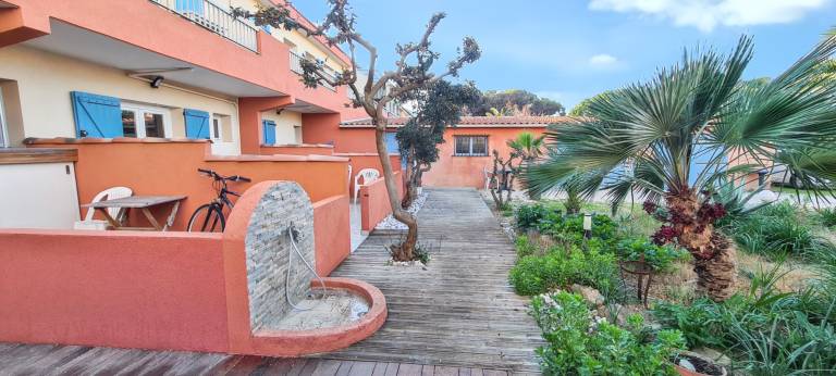 Cozy Studio in Hyères 22 m² Terrace — photo 4