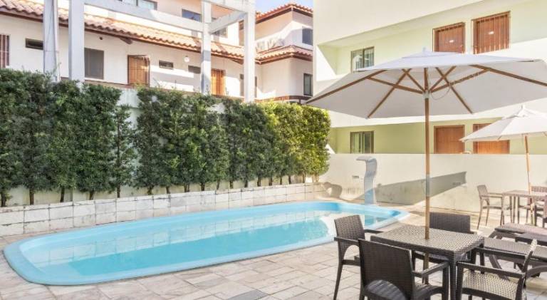 Rental apartment with pool, barbeque & yard in Ipojuca