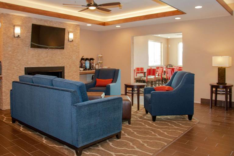 Comfort Inn Medford North — photo 2