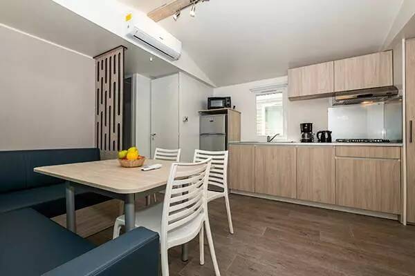 Camping Centro turistico San Nicola - Mobile home Comfort 3 bdr. 6 pers. Covered Decking A/C — photo 3