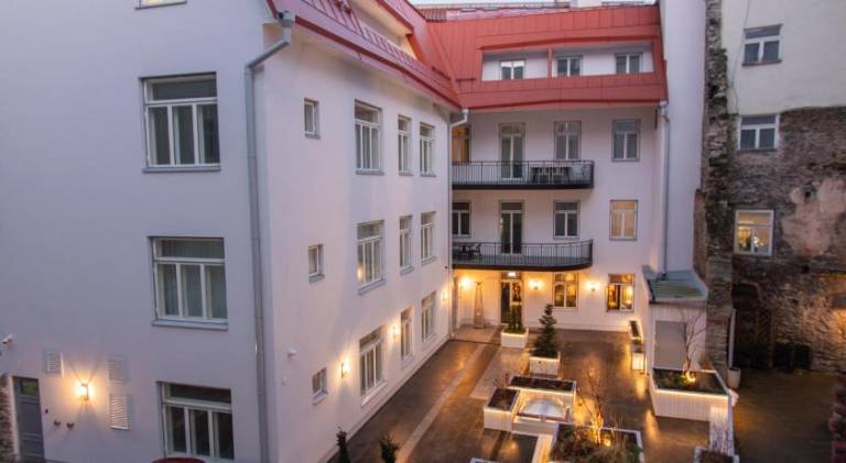 Wonderful apartment with sauna & patio | Close to Town Hall Square | Dogs allowed — photo 5