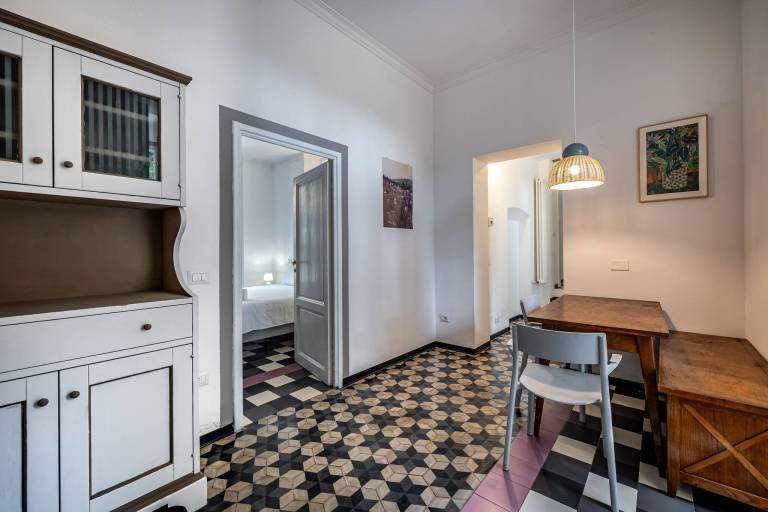 Holiday apartment with yard — photo 4