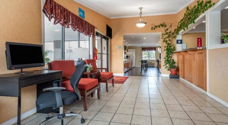 Econo Lodge Oxford near Choccolocco Park — photo 2