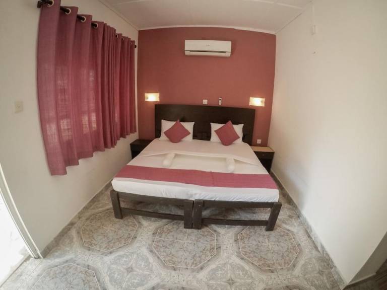 Family-oriented nice bungalow with BBQ, terrace & garden | Pets are welcome — photo 2