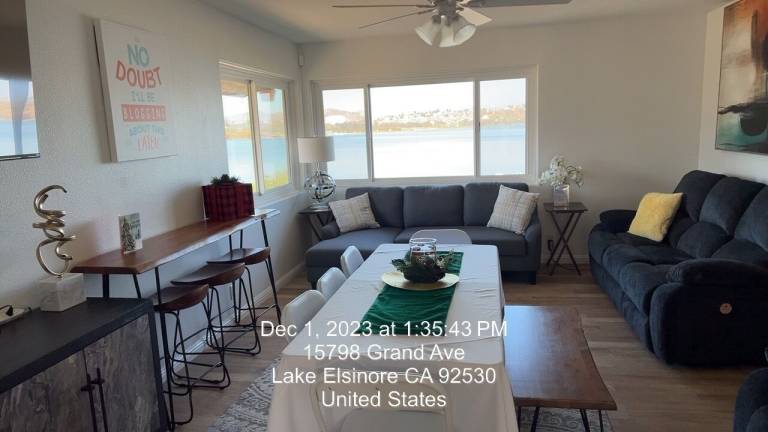House Lake Elsinore